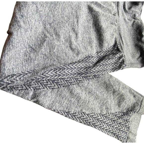 Lorna Jane Gray Seamless Capri Leggings Size Medium - Picture 8 of 12